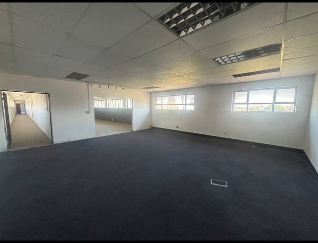 339M² INDUSTRIAL YARD TO LET IN BLACKHEATH INDUSTRIAL
